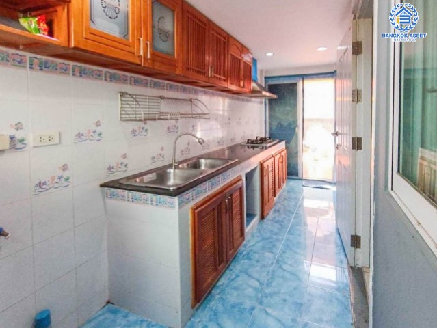 *****บ้านเดี่ยวมือสองย่านนนทบุรี ม.เดอะแพลนท์ แจ้งวัฒนะ เนื้อที่กว้างขวางถึง 51 ตร.ว. ฟังก์ชัน 3 ห้องนอน 2 ห้องน้ำ 2 ที่จอดรถ แถมฟรี! 4 เครื่องปรับอากาศ, 1 เครื่องทำน้ำอุ่น บนทำเลแห่งการเดินทาง ใกล้รถไฟฟ้าสายสีแดง "สถานีหลักสี่" และทางด่วน "บางปะอิน-ปากเกร็ด"